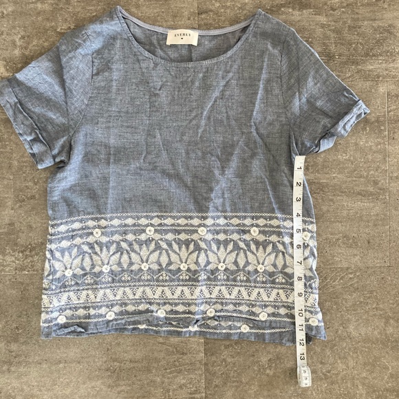 Everly Short Sleeve Shirt - Size XS - Picture 2 of 6